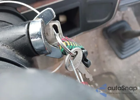 1991 Ford F150 из США, поврежденный, VIN 1FTDF15Y6MNB02304